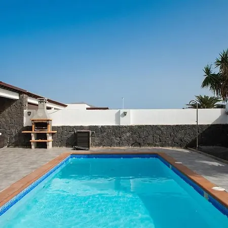 Casa Marlay Spacious, Heated Pool, Bbq & Fast Wi-Fi Only 15 Minutes Walk To Town Playa Blanca  Exterior photo