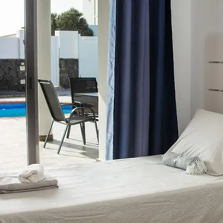Casa Marlay Spacious, Heated Pool, Bbq & Fast Wi-Fi Only 15 Minutes Walk To Town Playa Blanca  Exterior photo