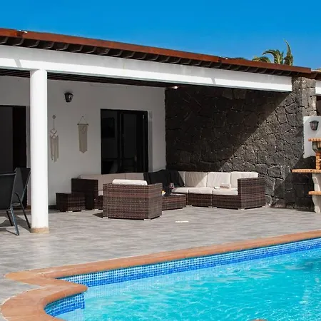 Casa Marlay Spacious, Heated Pool, Bbq & Fast Wi-Fi Only 15 Minutes Walk To Town Playa Blanca  Exterior photo