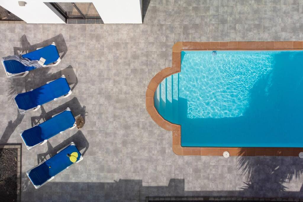 Hébergement de vacances Casa Marlay Spacious, Heated Pool, Bbq & Fast Wi-fi Only 15 Minutes Walk To Town Playa Blanca (Lanzarote)