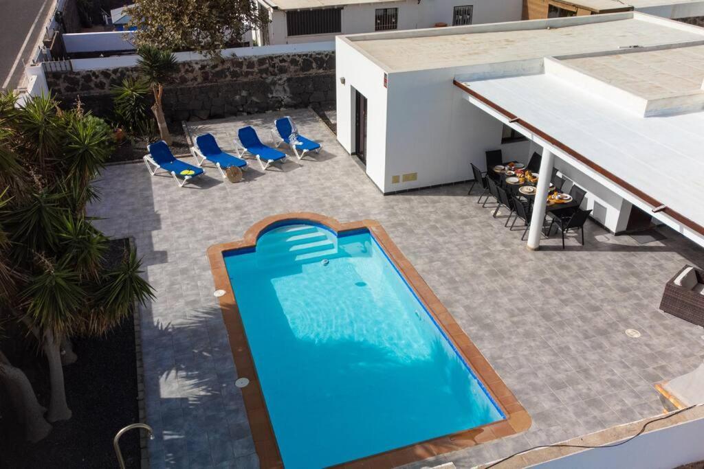 Hébergement de vacances Casa Marlay Spacious, Heated Pool, Bbq & Fast Wi-fi Only 15 Minutes Walk To Town