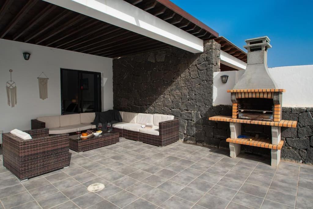 Casa Marlay Spacious, Heated Pool, Bbq & Fast Wi-fi Only 15 Minutes Walk To Town Hébergement de vacances