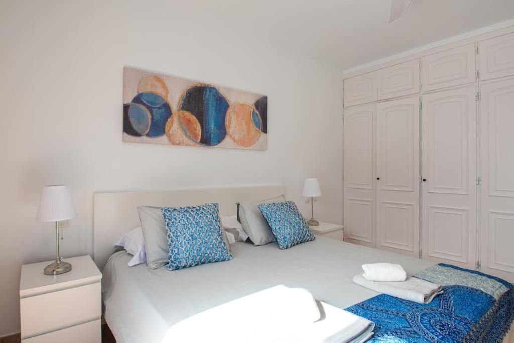 Hébergement de vacances Casa Marlay Spacious, Heated Pool, Bbq & Fast Wi-fi Only 15 Minutes Walk To Town