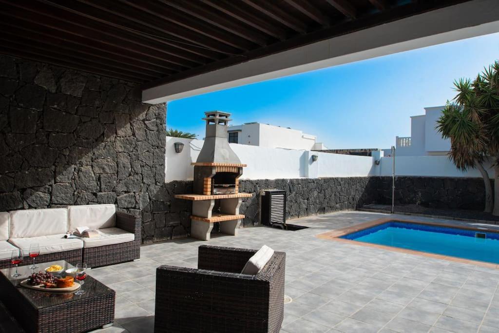 Casa Marlay Spacious, Heated Pool, Bbq & Fast Wi-fi Only 15 Minutes Walk To Town Hébergement de vacances