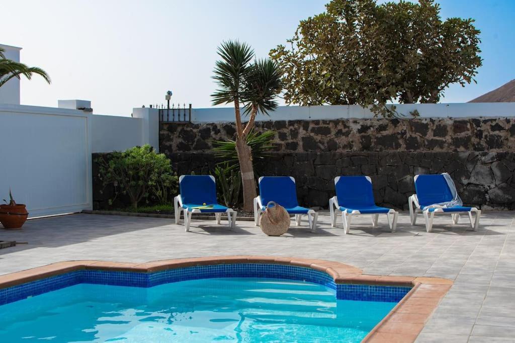 Casa Marlay Spacious, Heated Pool, Bbq & Fast Wi-fi Only 15 Minutes Walk To Town Hébergement de vacances *